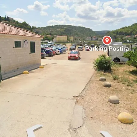 Domus Lapidea Apartman